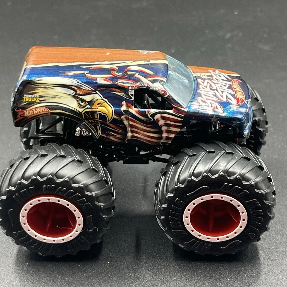 Hot Wheels 1:64 Scale Monster‎ Jam Stars & Stripes American Eagle Monster Truck - Picture 3 of 9